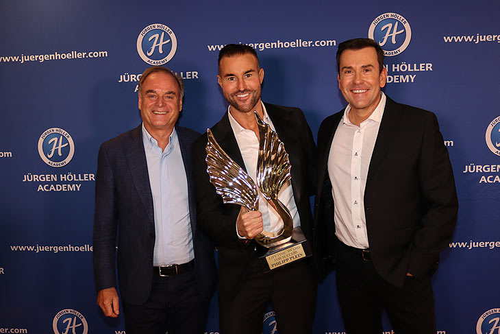 Georg Kofler,  Philipp Plein, Jürgen Höller, bei den Power-Days in der Olympiahalle in München am 4.12.2022 (©Foto: Martin Schmitz)